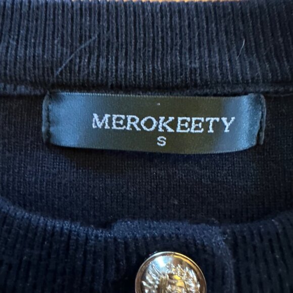 Black Short Sleeve Knit Button-Front Dress With Waist Detail & Pockets - Picture 7 of 10